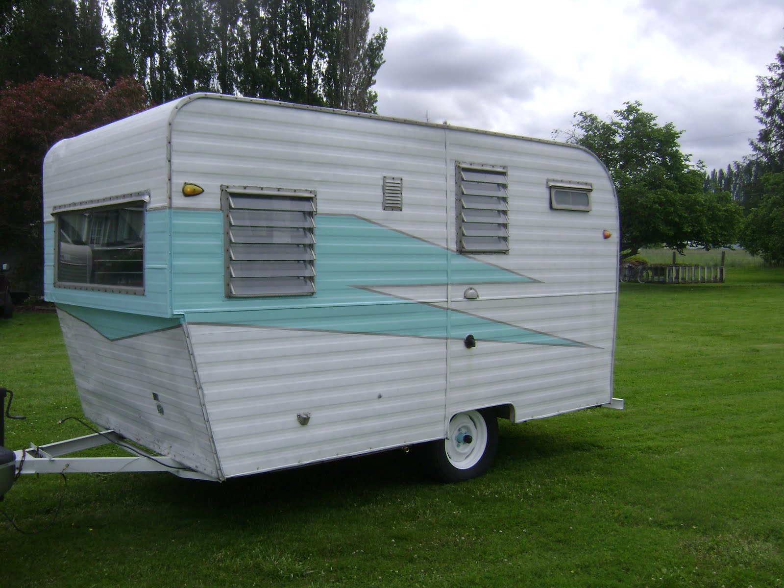 Vintage Travel Trailer Sales 109