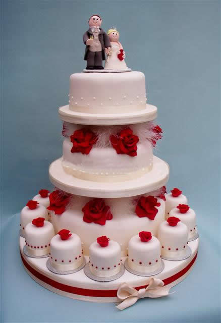 Wedding cakes and cake decorating in general have become a certain pop 