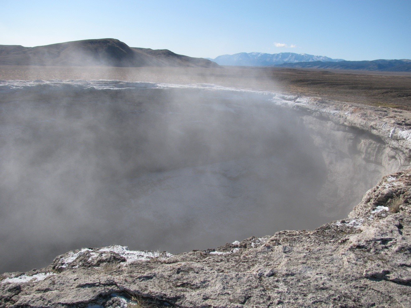 Weekend Wanderluster Devil's Punch Bowl (Nye County, Nevada)