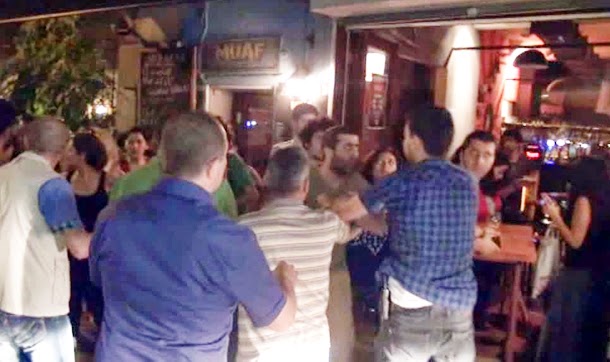 Beyoglu Nda Zabita Ve Esnaf Arasinda Masa Sandalye Arbedesi Baska Haber