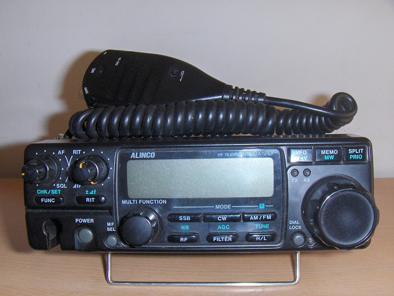 RadioAmador CT2KAK Radio Alinco HF DX 70