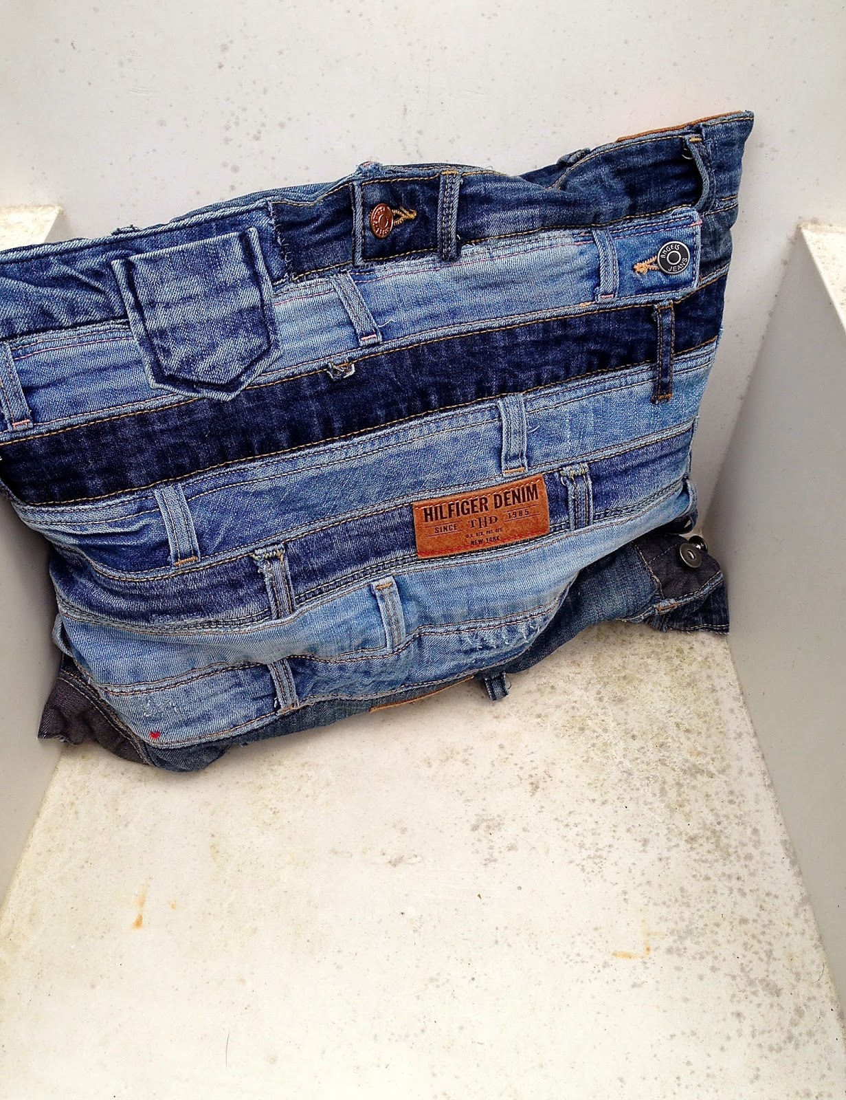 Haikey Kussen van oude Jeans