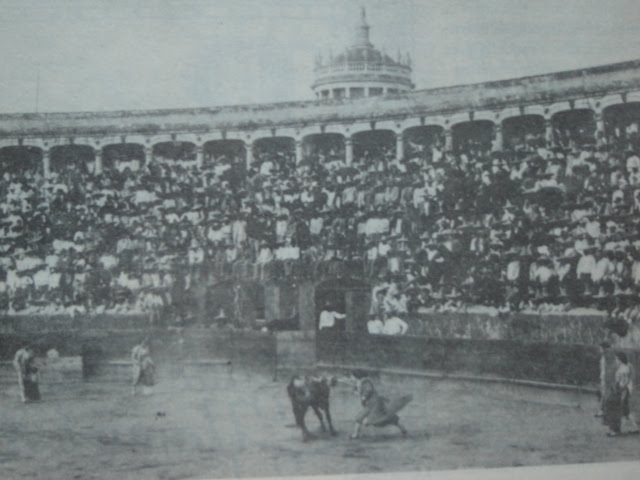 1925 OOOOOOLEEE, CORRIDA DE TOROS EN LA ANTIGUA PLAZA DE TOROS "EL PROGRESO", NÓTESE EN LA PARTE SU