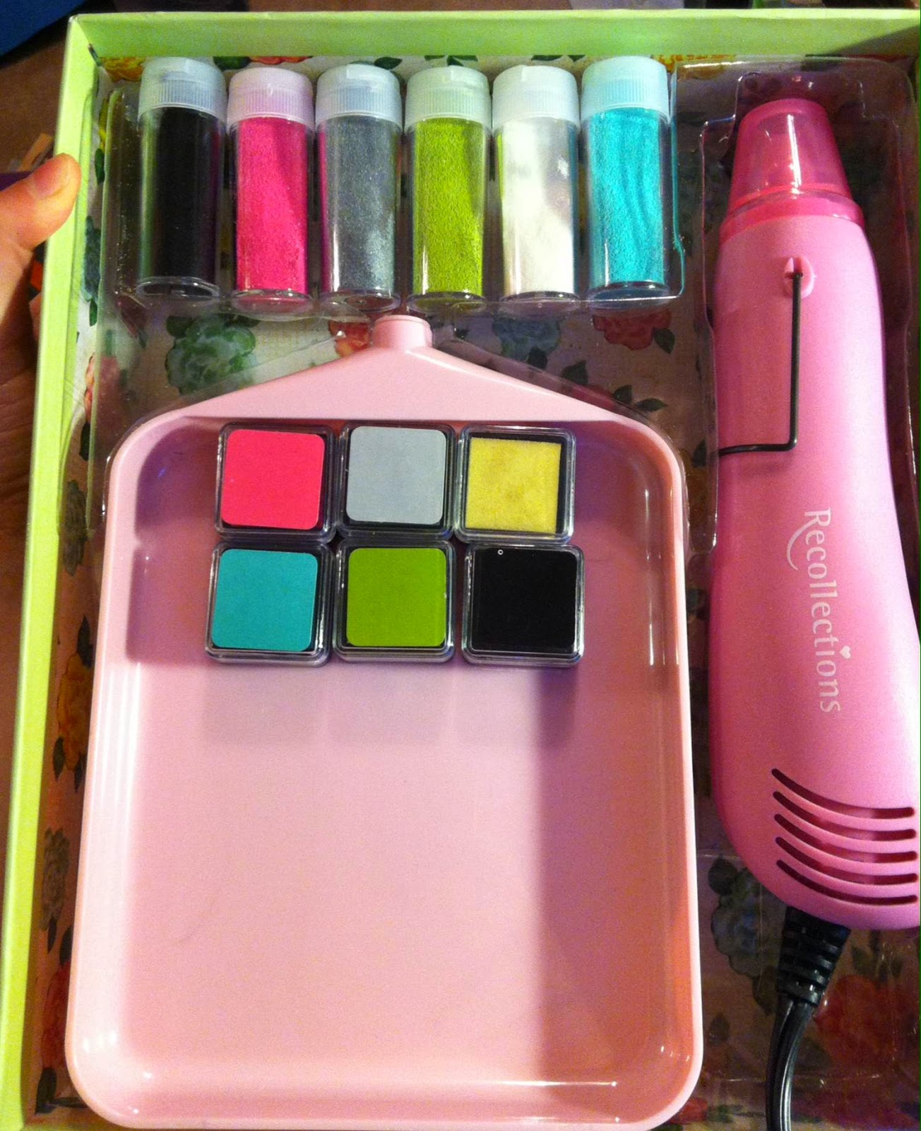 B The Life of a Mediocre Housewife Recollections Embossing Kit