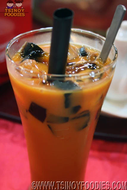 thai iced tea with black gulaman