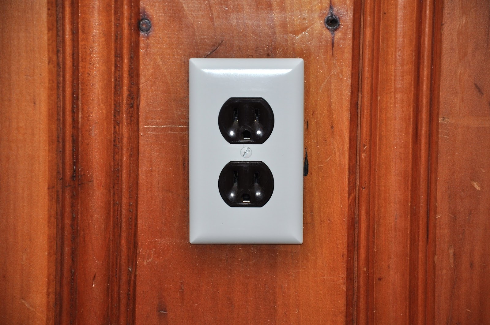 365 Days of DIY Outlet Cover Makeover