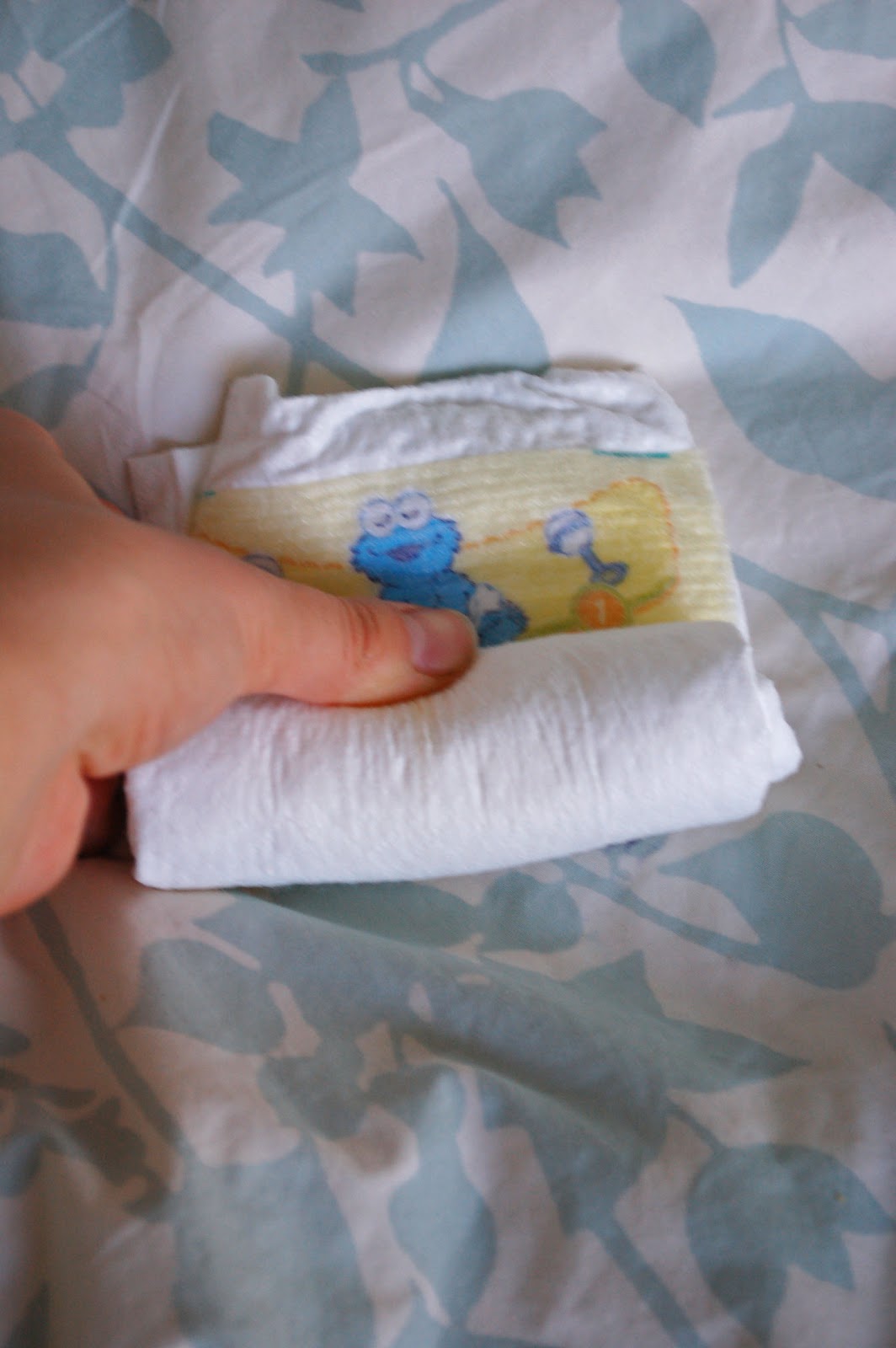 Alli Crafts: Craft Tutorial: How to Make a Diaper Cake