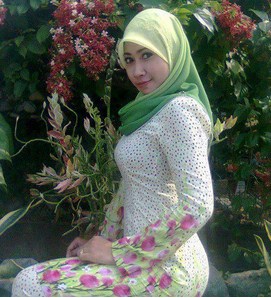 cewek jilbab seksi cewek jilbab seksi