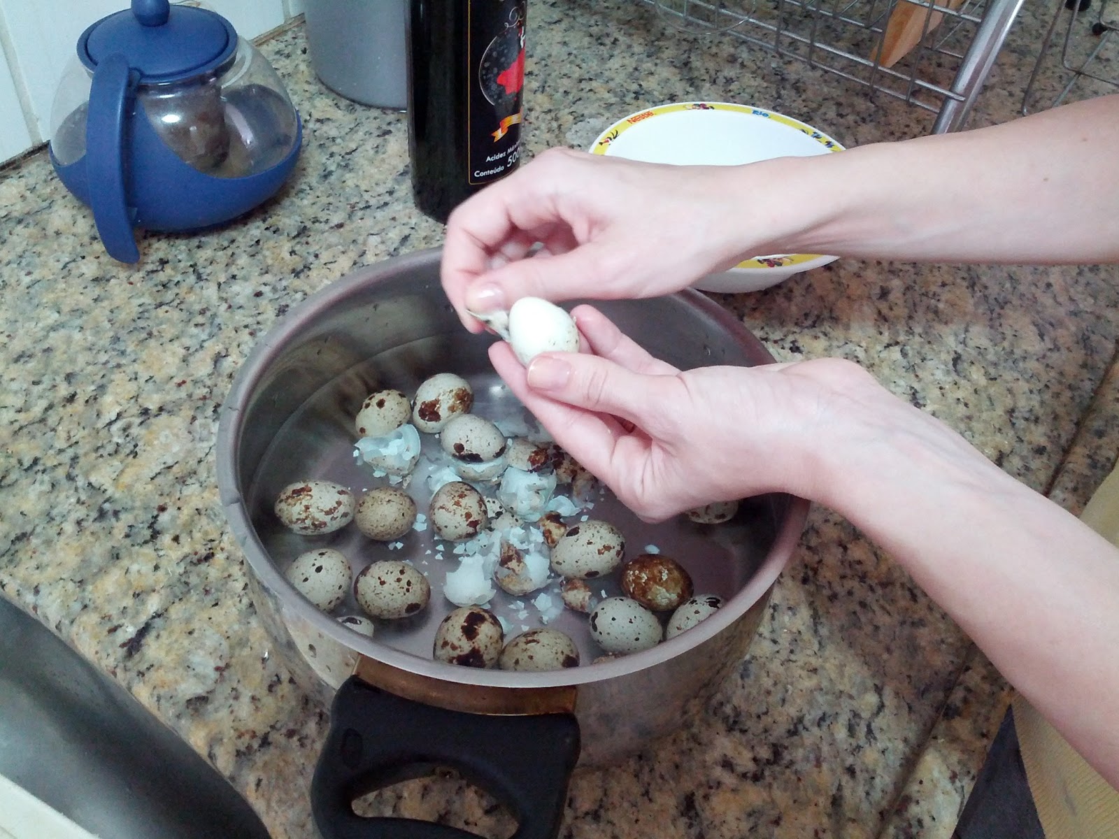 Viva Comida! Como fazer Conserva de ovos de codorna.