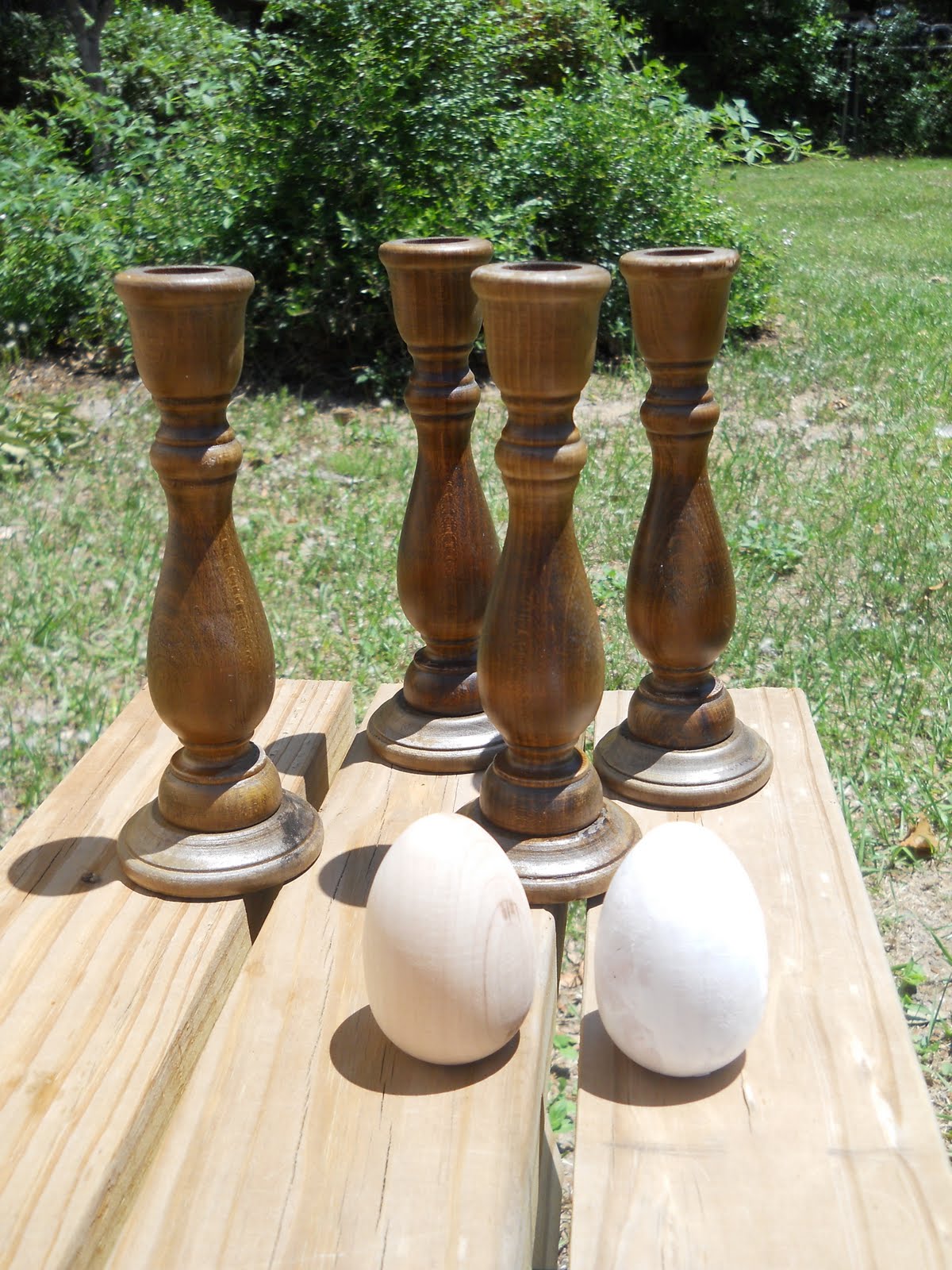 DIY Paint Rub Technique to Distress Candlesticks