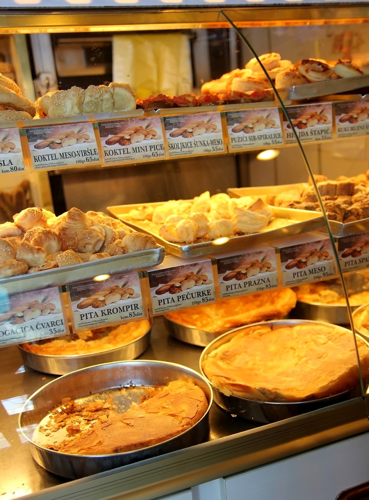 Satine Pekara, Sırbistan