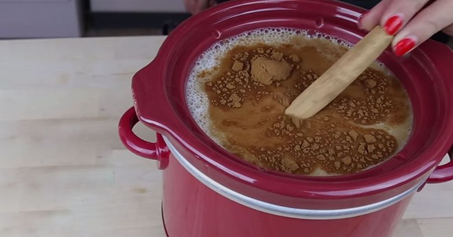 Make Crock Pot Pumpkin Spiced Latte This Fall