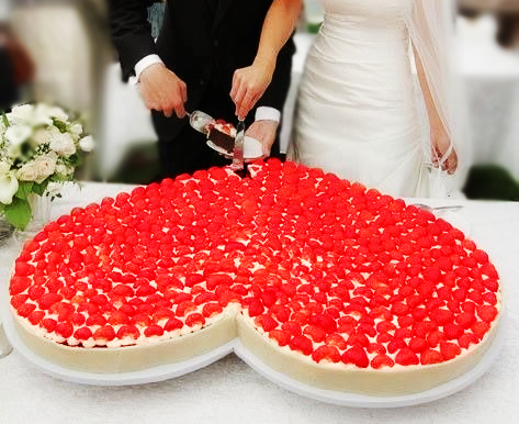 Download Beautiful Heart Shaped Cakes Ideas Fashionate ...