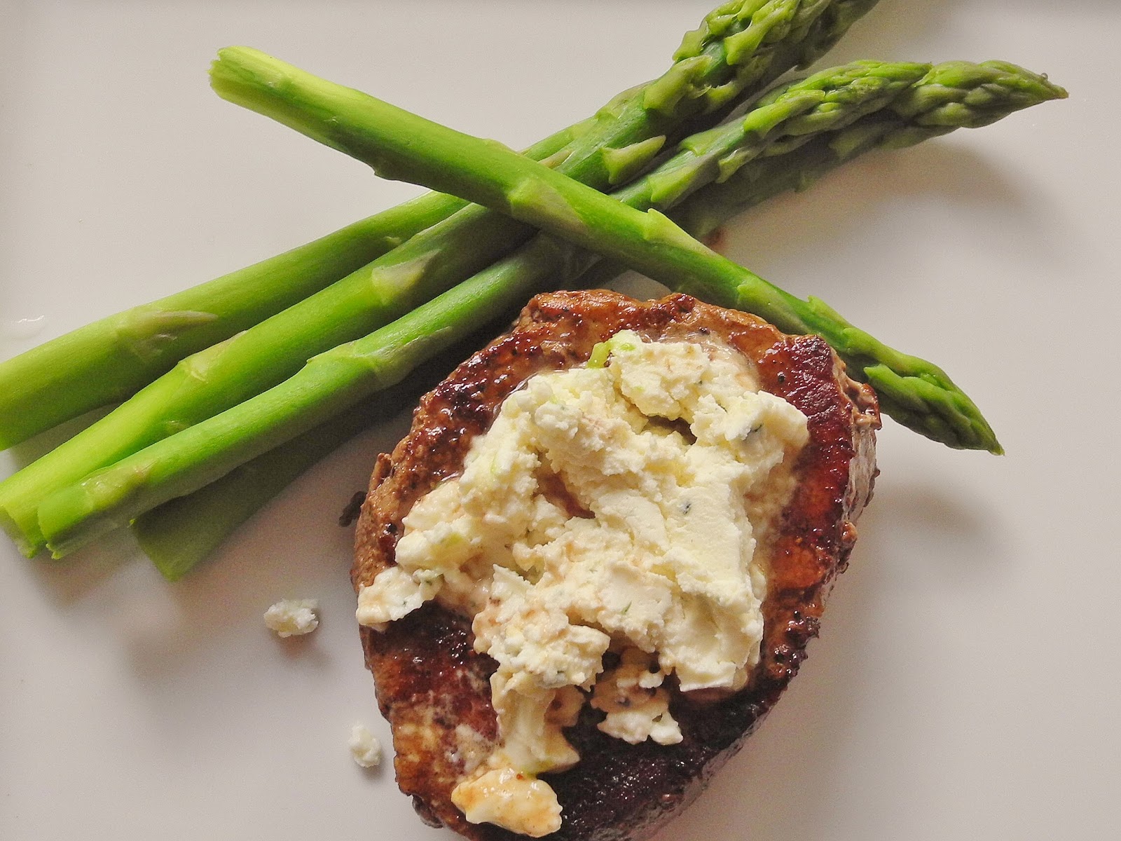 Delish Dish Cooks Boursin Topped Beef Tenderloin