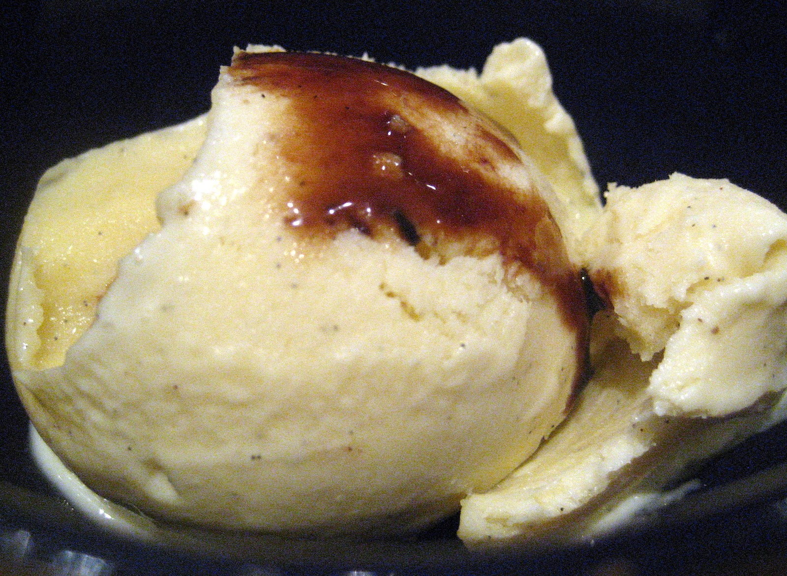 PEBBLE SOUP Whisky and Vanilla Ice Cream