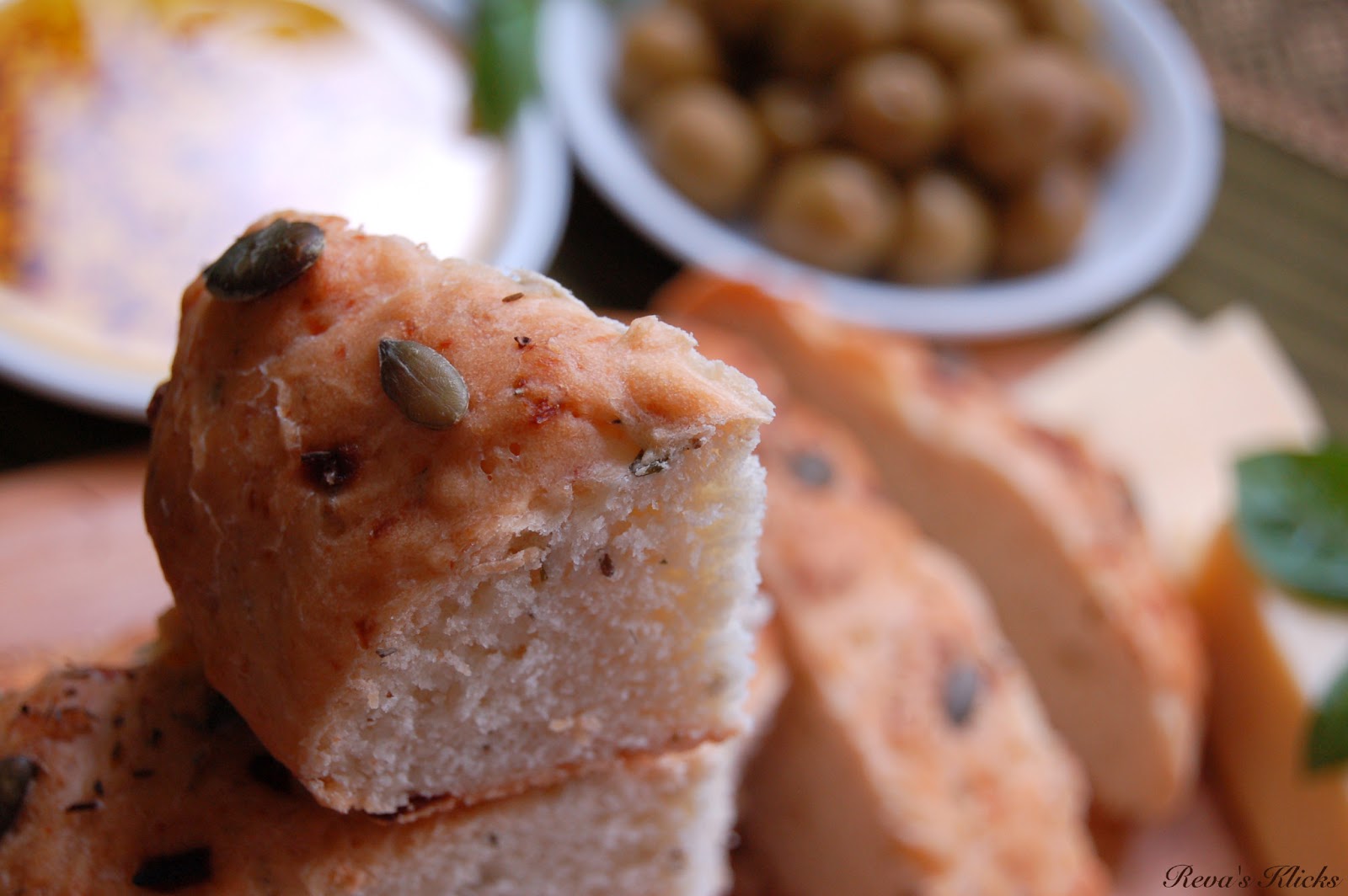 Kaarasaaram Potato Onion Bread
