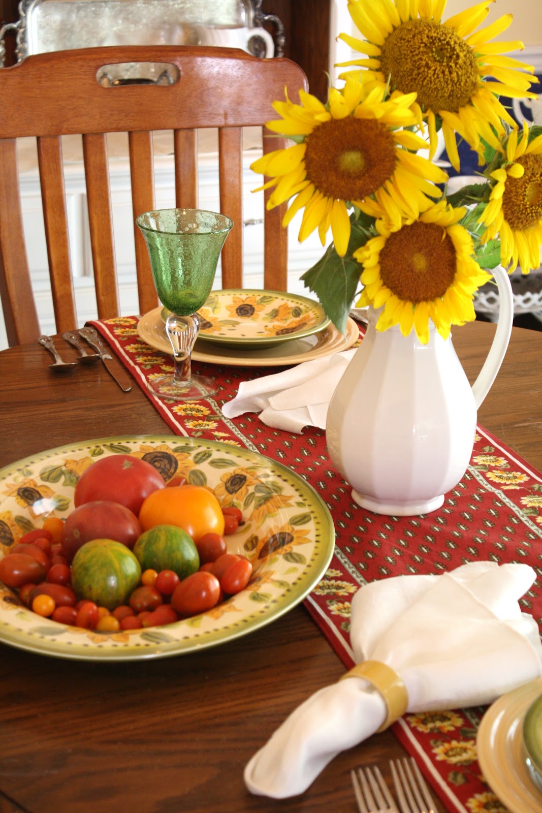 The Best Moments Sunflower Tablescape