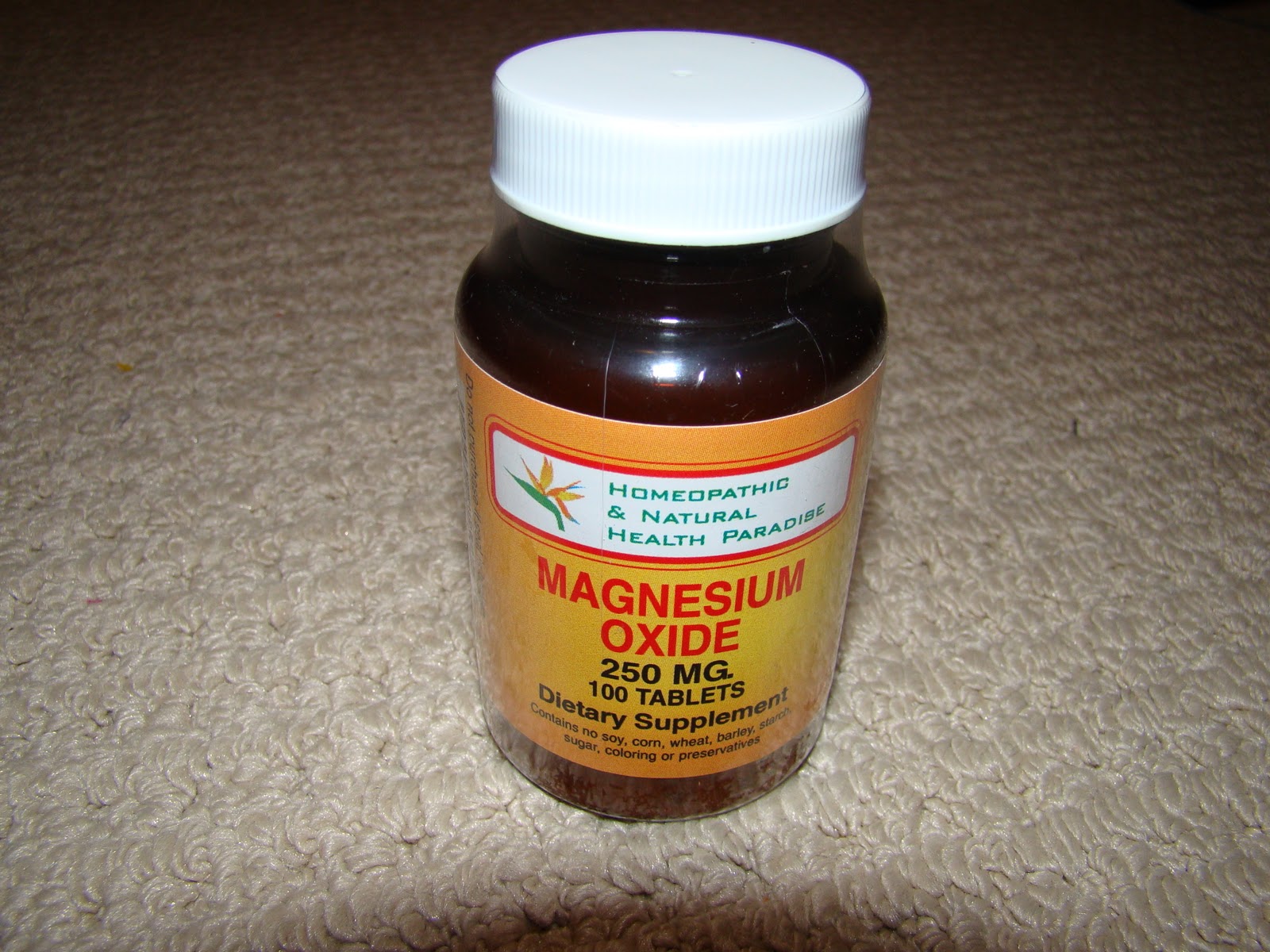 Difference between fungus yeast infection, magnesium oxide and yeast