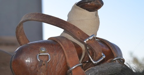 Western Saddle Leather Night Latch Horse Tack Grab Strap 