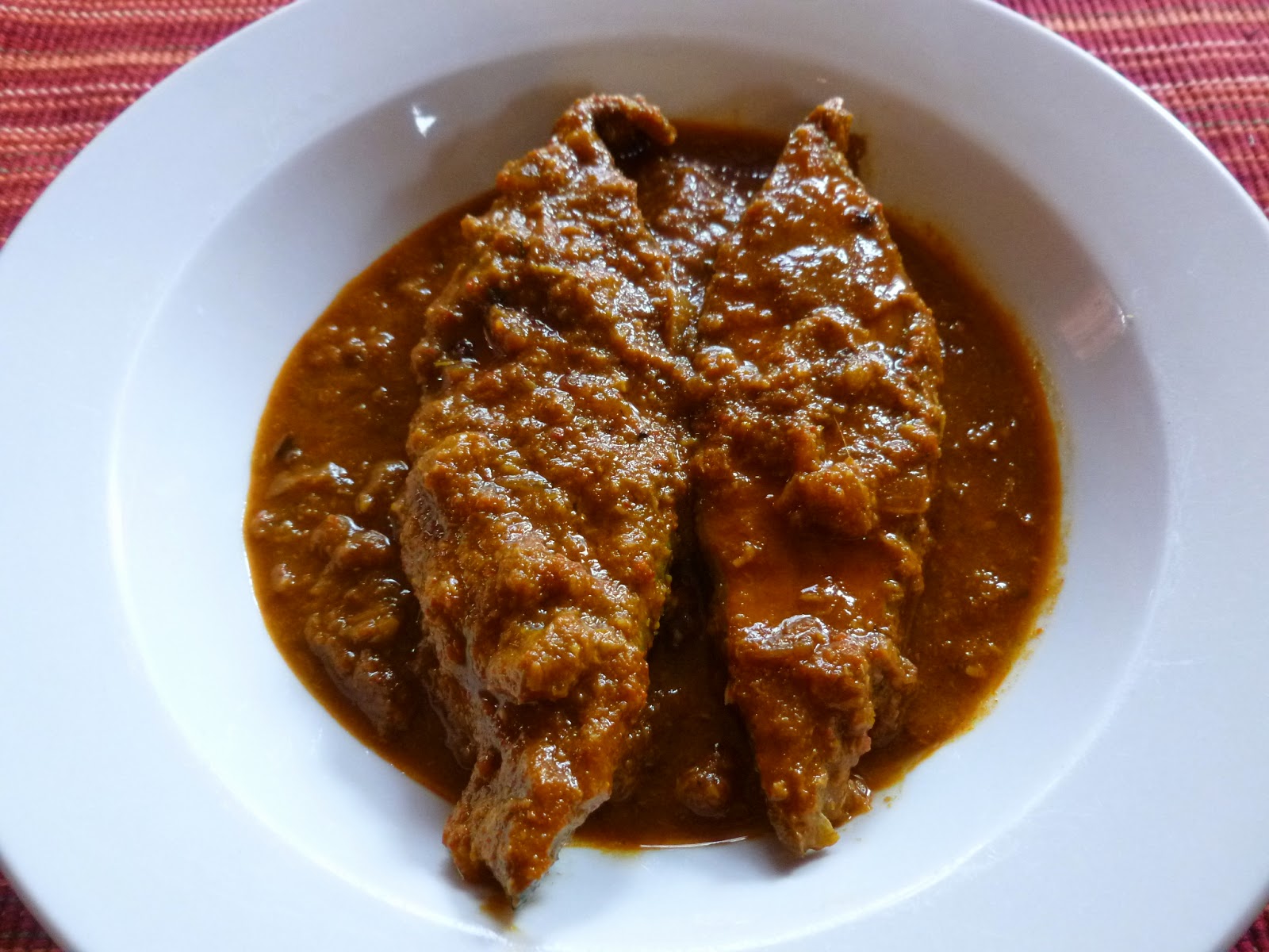 Black Pomfret Curry With Coc Cook And Post