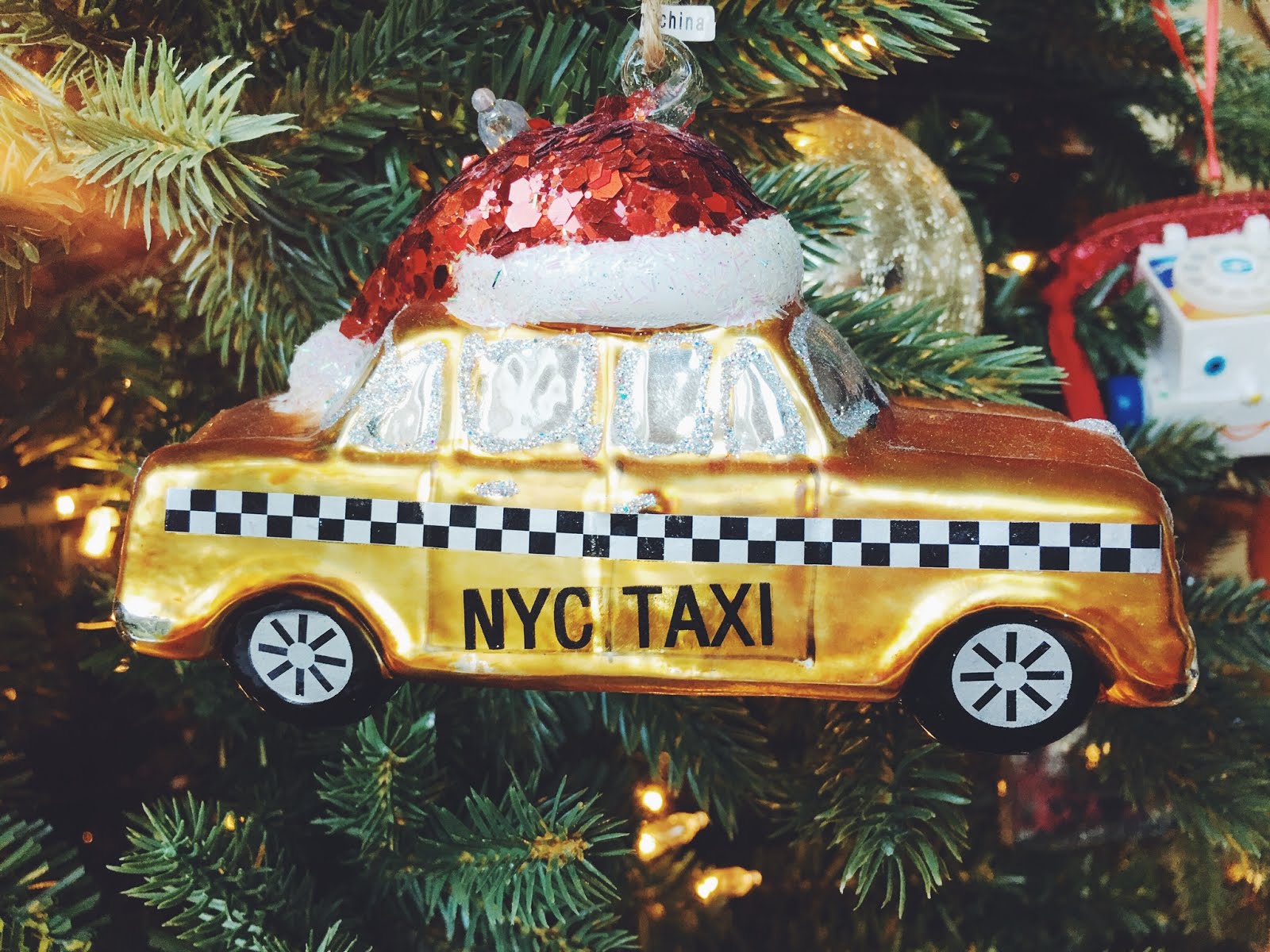 HEN & CO. Christmas 2016 at the Hen House!