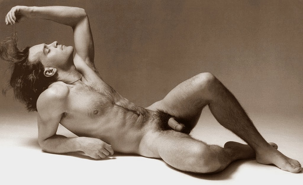 Latino male nude photos
