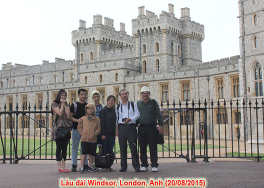 [Image: khach-anh.PNG]