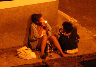Mulheres têm mais dificuldade para se tratar contra drogas, diz pesquisa - http://www.mais24hrs.blogspot.com.br