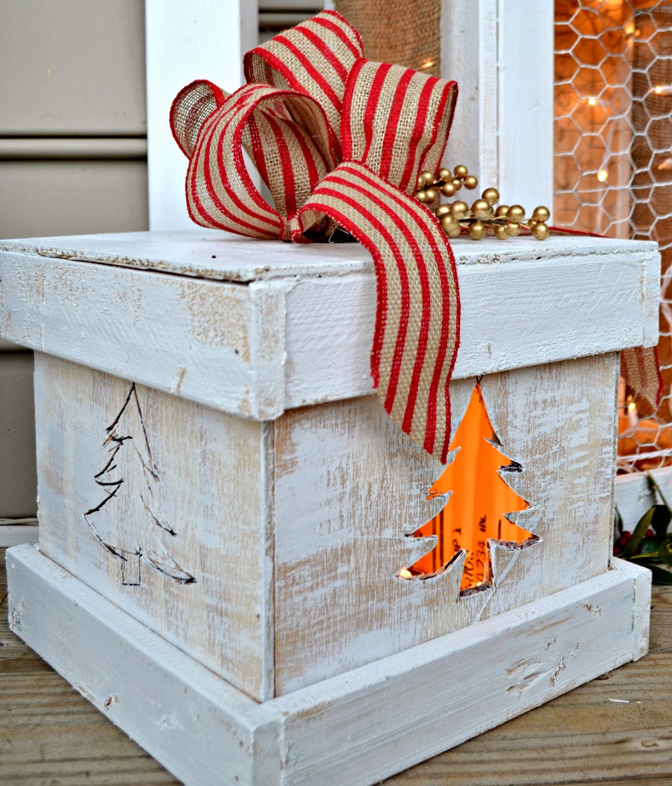 Down to Earth Style Wood Box Gift Decor