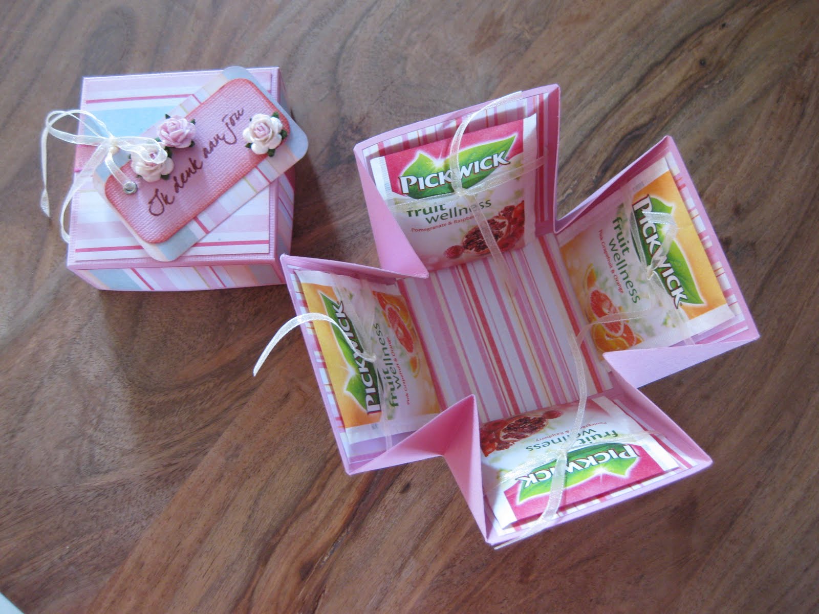 Scrapper's Delight: Explosie of Surprise (thee)doosje "Ik denk aan jou"