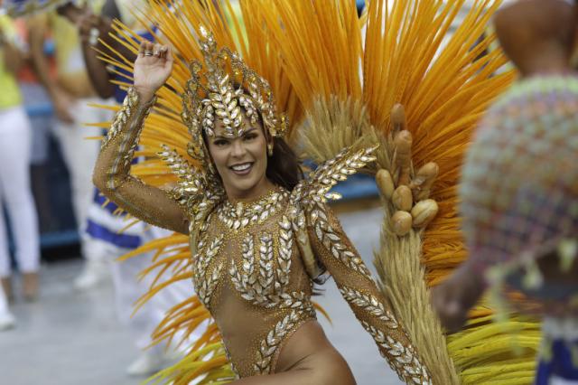 Carnaval en Brasil rinde tributo a activista asesinada