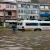 Sel Suyuyla Araba Yıkayan Adam Haberi