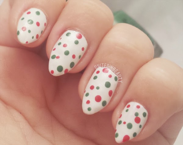 Red and green Christmas dotticure