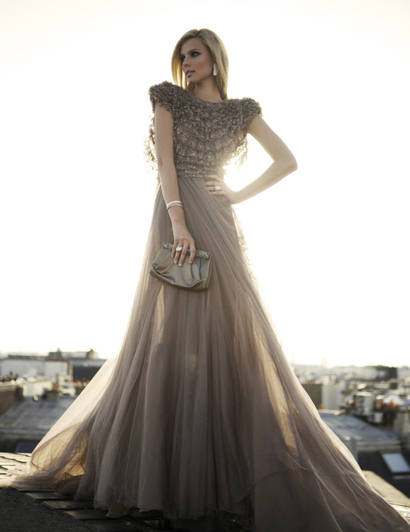 WDW (WEDDING DAY WEEKLY ) BLOGGING FOR BRIDES: Wedding Dresses Go Gold WDW (WEDDING DAY WEEKLY ) BLOGGING FOR BRIDES: Wedding Dresses Go Gold