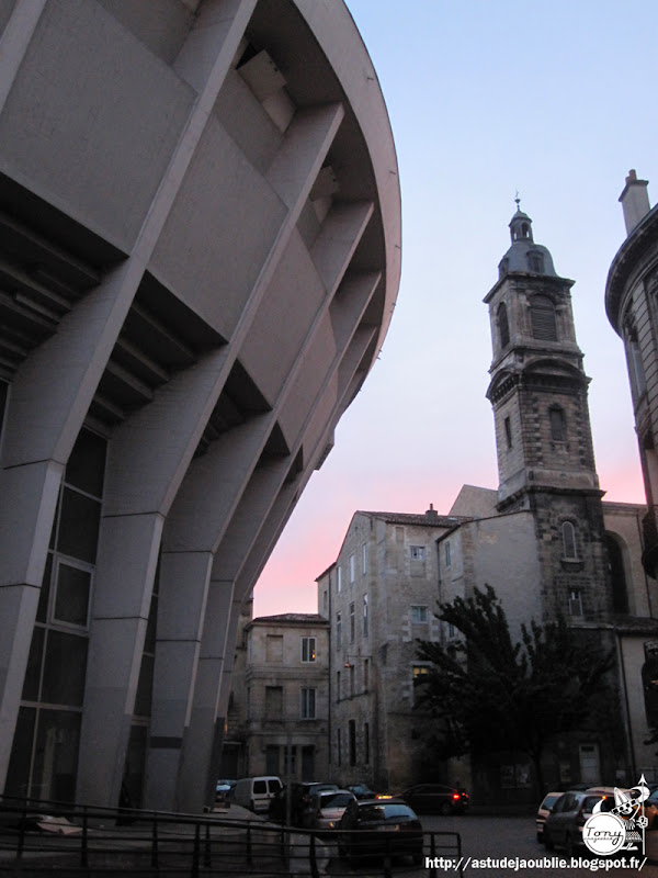 Bordeaux - Palais des sports, parking et marché couvert Victor Hugo  Architectes: Jean Dauriac et Pierre Laffitte.  Construction: 1959 - 1966