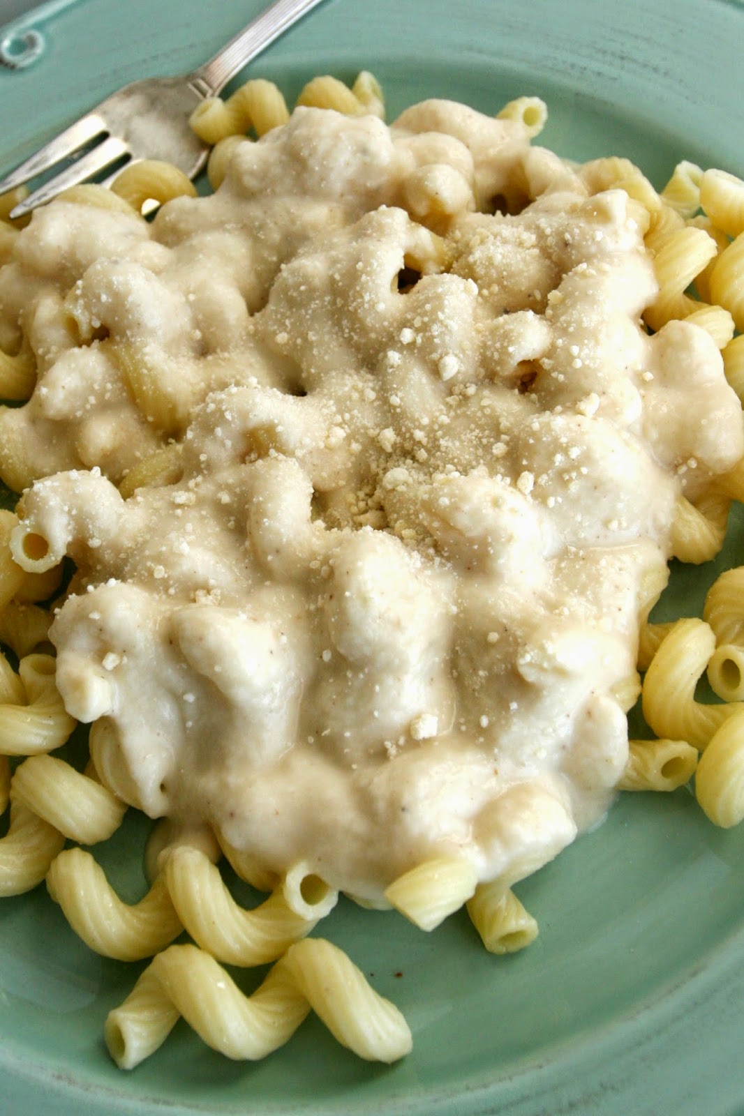 Come 2 My Kitchen Healthier Alfredo Sauce (Made with Roasted Caulifower!)