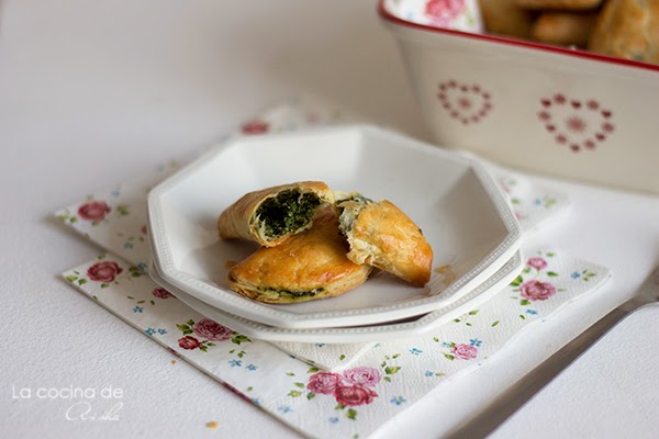 Calzonzini De Espinacas Y Parmesano
