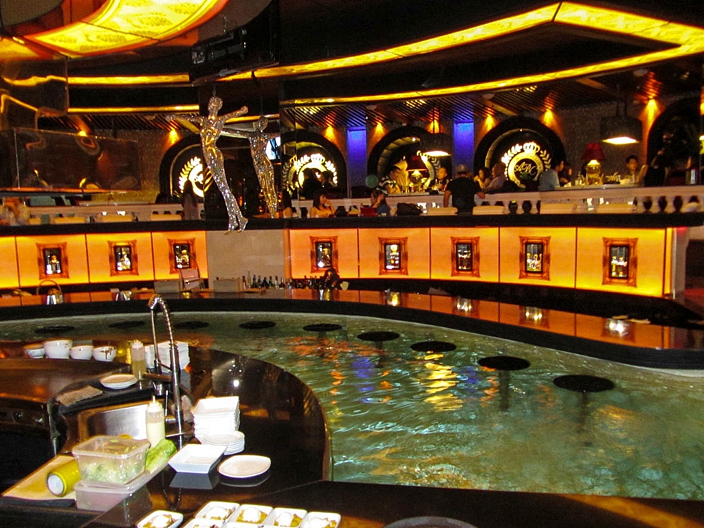 The Quaint Traveler: Experience Asian Buffet Dinner at ABC Hotel
