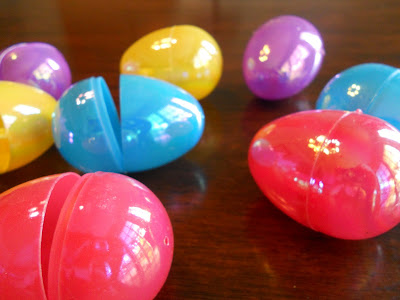 turn plastic easter eggs into faux robin eggs - diy