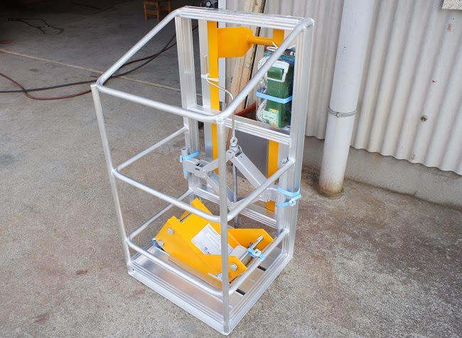 鉄の蝸牛 ひさびさクレーンバケット