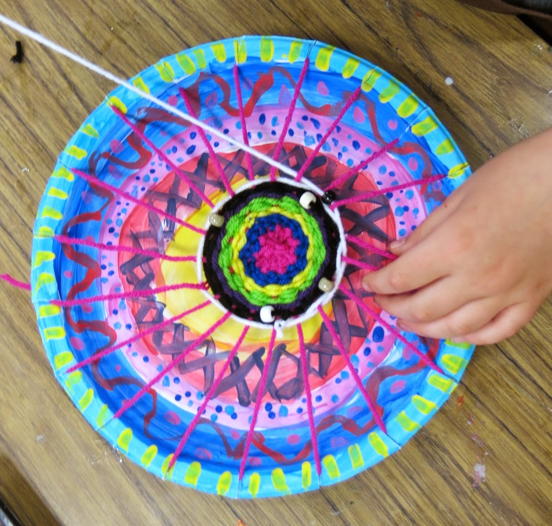 Cassie Stephens In the Art Room Circle Loom Weaving with Second Grade
