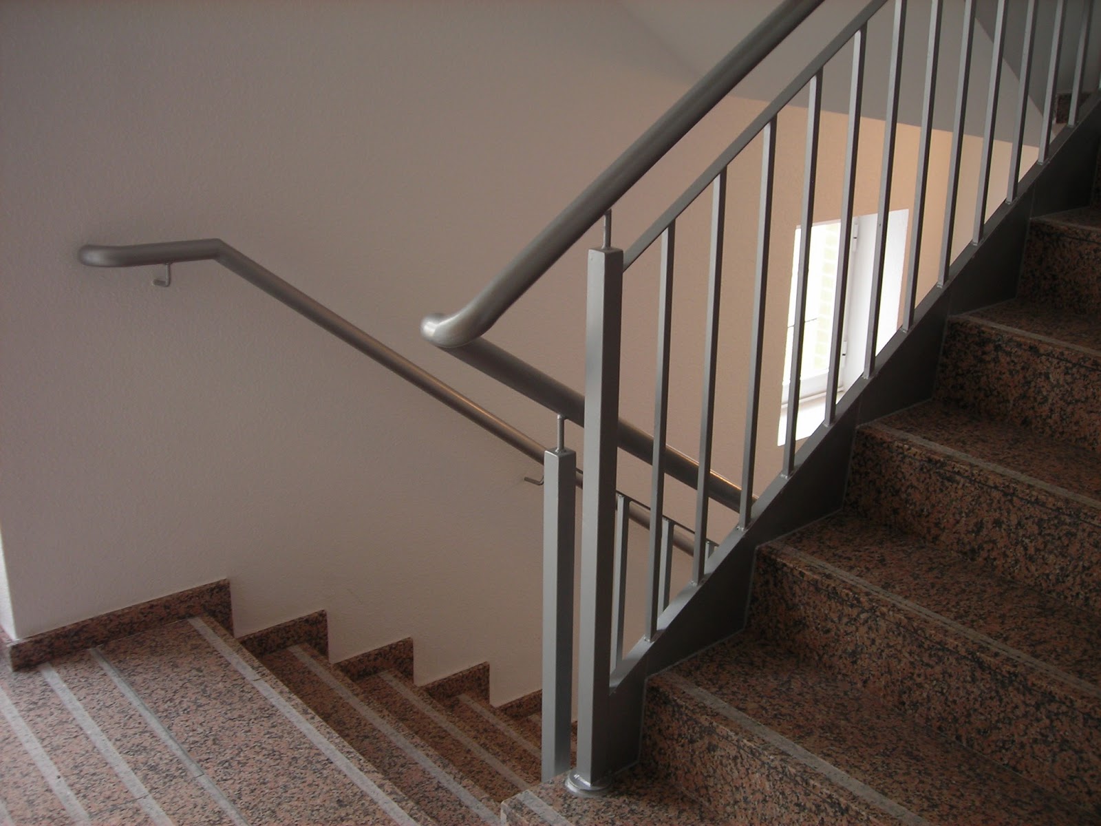 FORCEBI : OBRA DE BARANDILLAS INTERIORES