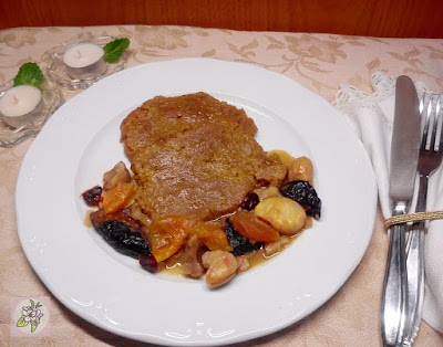 Seitan con Castañas en Salsa de Frutas Secas