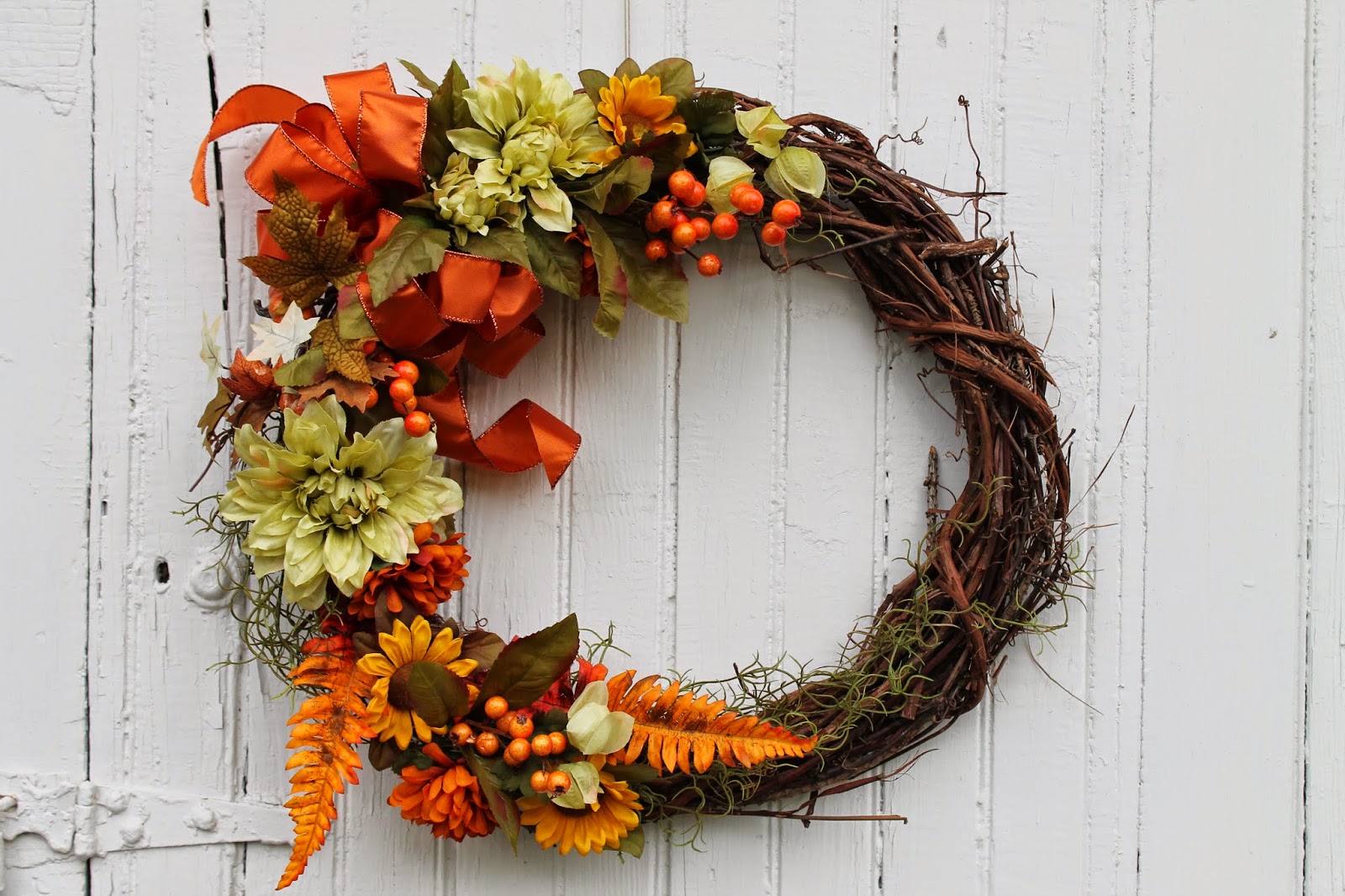 Elizabeth & Co. How I Make Fall Wreaths