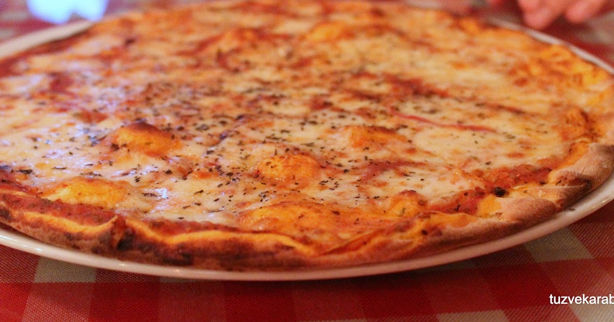 tuzvekarabiber Misssssss Pizza / An Italian in the Neighbourhood