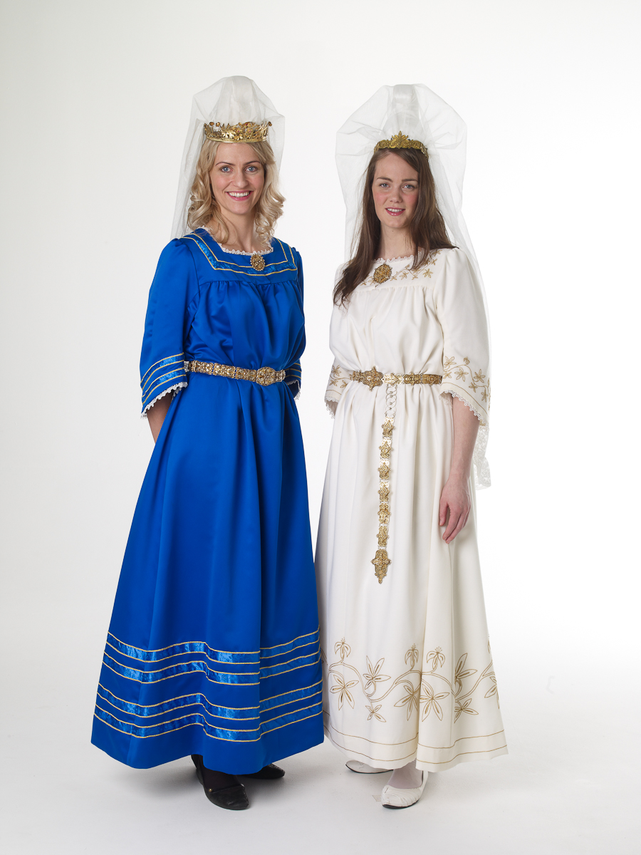 FolkCostume&Embroidery Þjóðbúningurinn, National costumes of Iceland