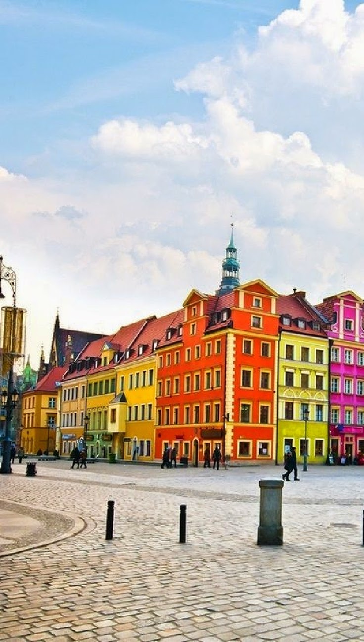 5 Colorful Places to Travel