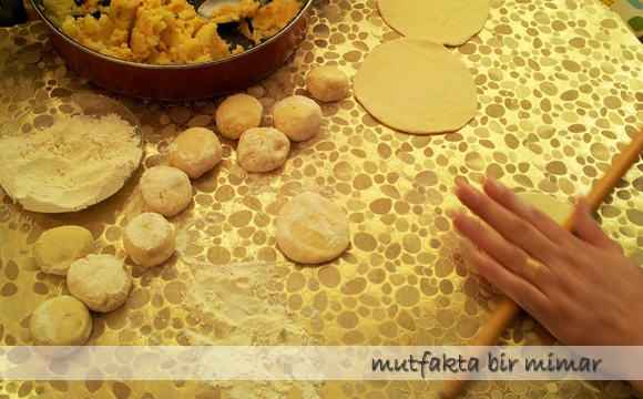 mutfakta bir mimar ANNEMİN PUF BÖREĞİ