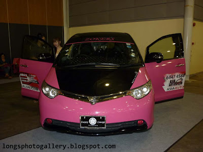 Pink Toyota Previa