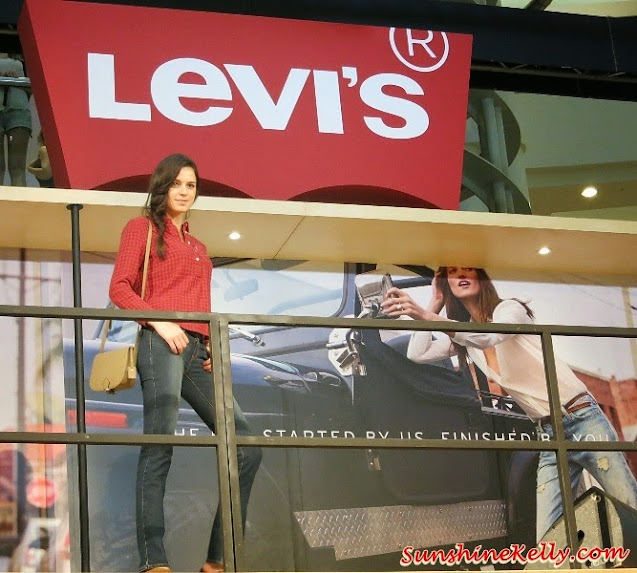 Fall 2014 Women’s Western Shirt, Levi’s Icons for Fall 2014, Levi's, Live in Levi's, Levi's Jeans, Levi's Iconic, 501 jeans, truckers jacket, western shirt, denim, jeans, fashion trend, fall 2014, fashion world, denim world